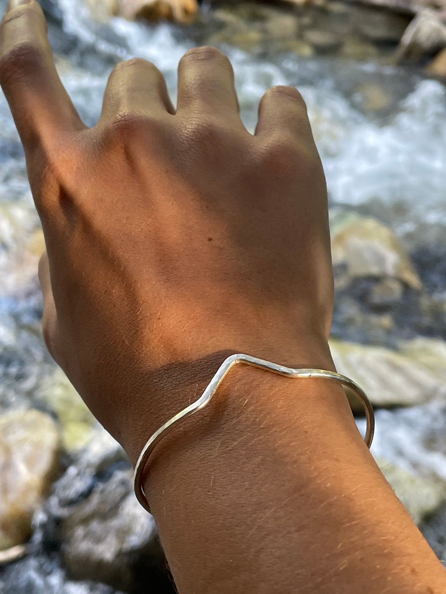 Downstream V cuff ~ silver