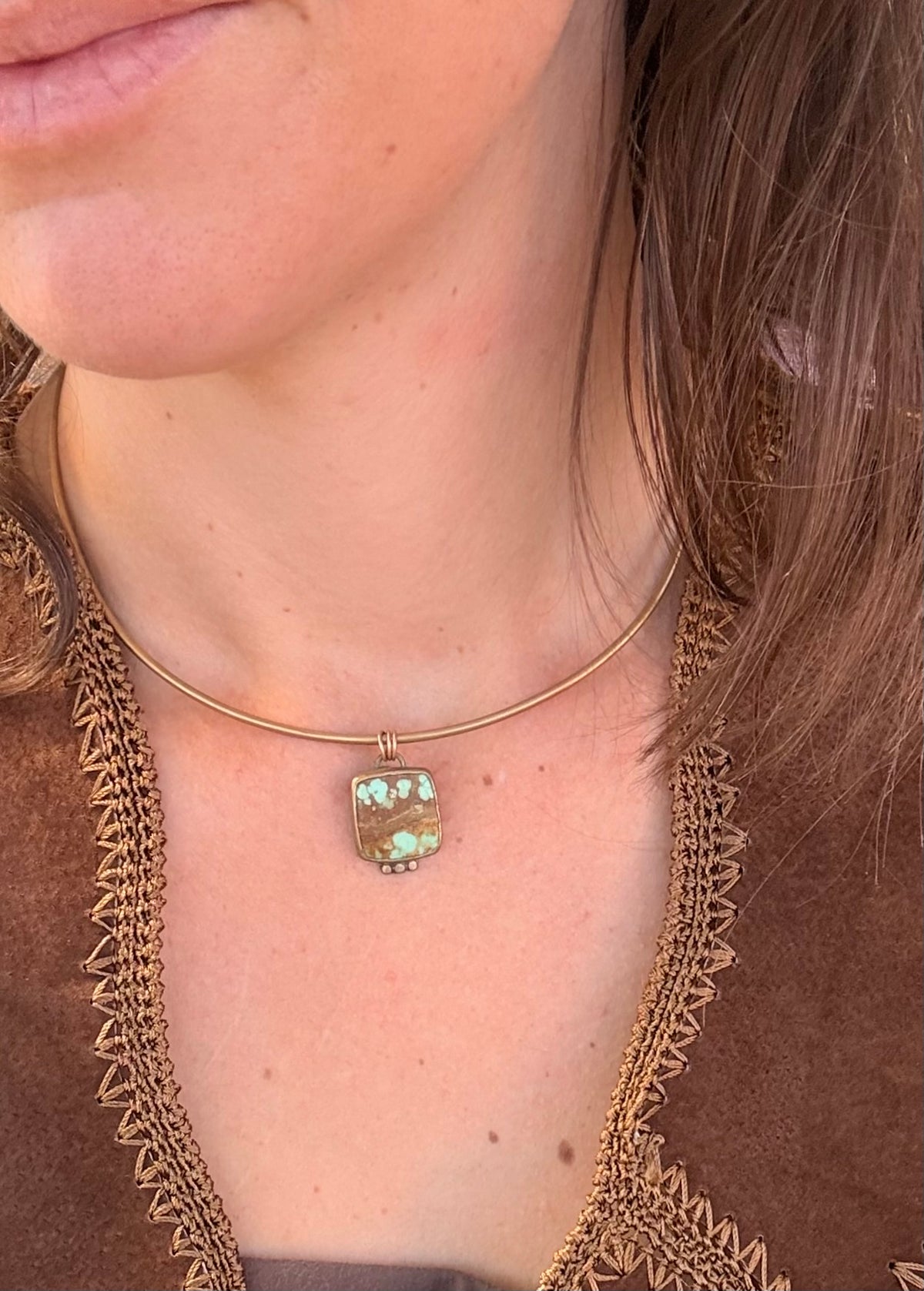 bubble line cuff necklace